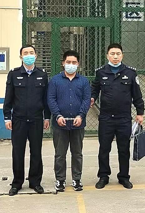 男子约会三女遭灌醉，失窃十七万——深度剖析事件背后的警示_解答解释