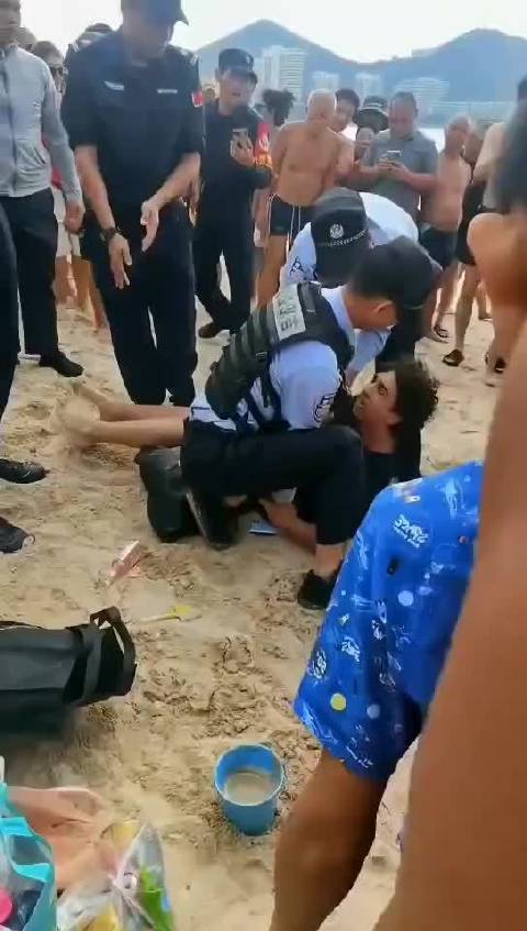 女子报警称在三亚冲浪时遭教练猥亵，引发社会关注