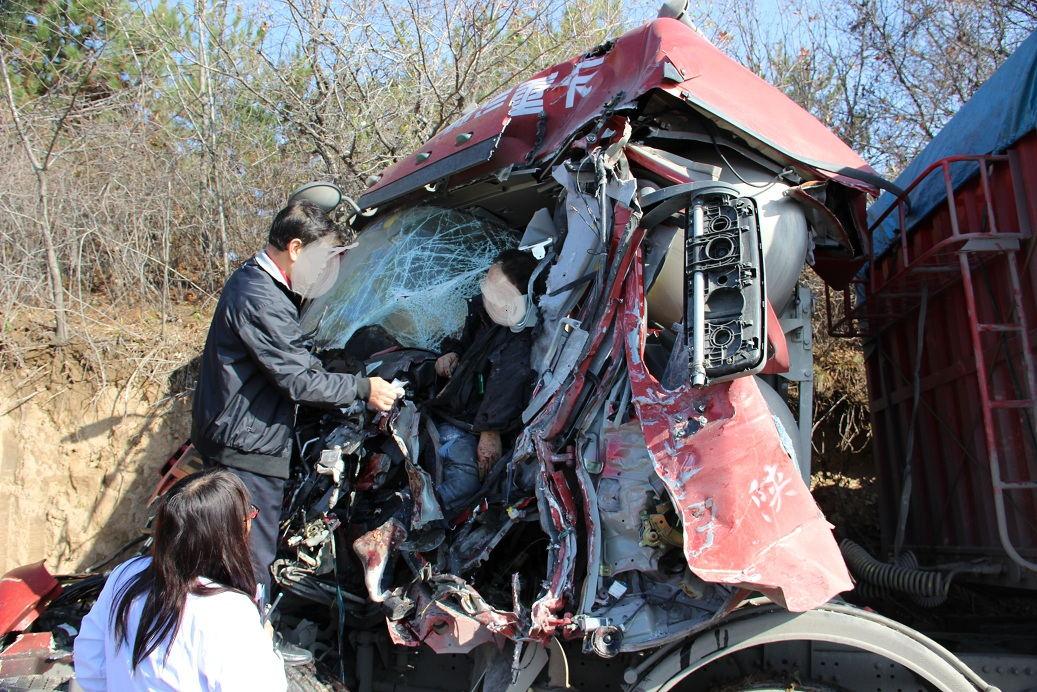 货车撞车致五死一重伤，悲剧背后的警醒与反思