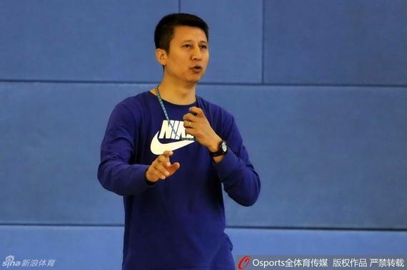 郭士强，集训专门找了两名NBA训练师，打造顶尖球队