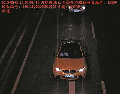 近千辆车45度角为120让路